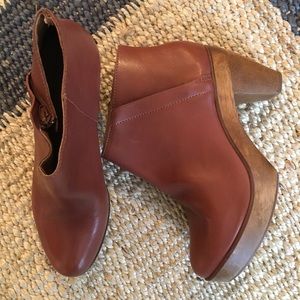 Kelsi Dagger Brooklyn Atena platform booties